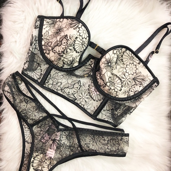 Victoria's Secret Other - VS Balconet Set